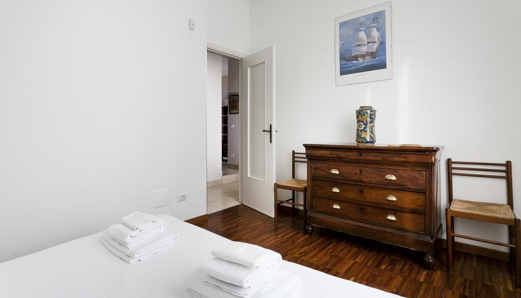 Apartamento Italianway-Reggimento Savoia Milán Exterior foto