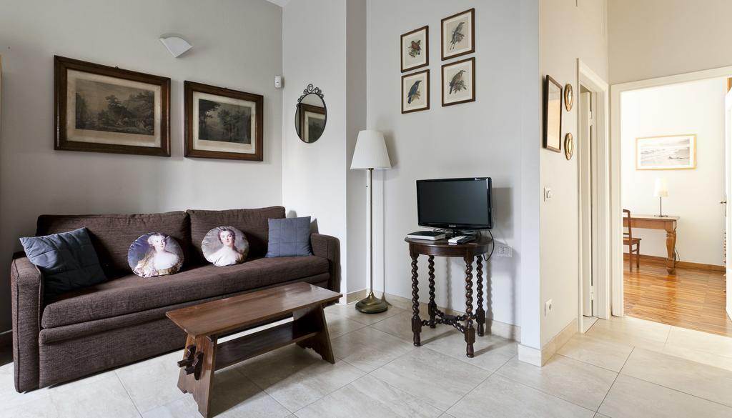 Apartamento Italianway-Reggimento Savoia Milán Exterior foto
