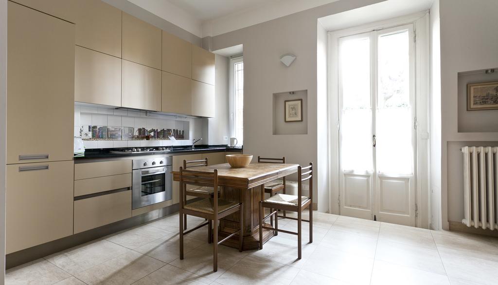Apartamento Italianway-Reggimento Savoia Milán Exterior foto